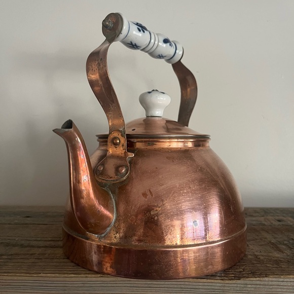 Copper Tea Kettle with Ceramic Handle - Picture 2 of 6